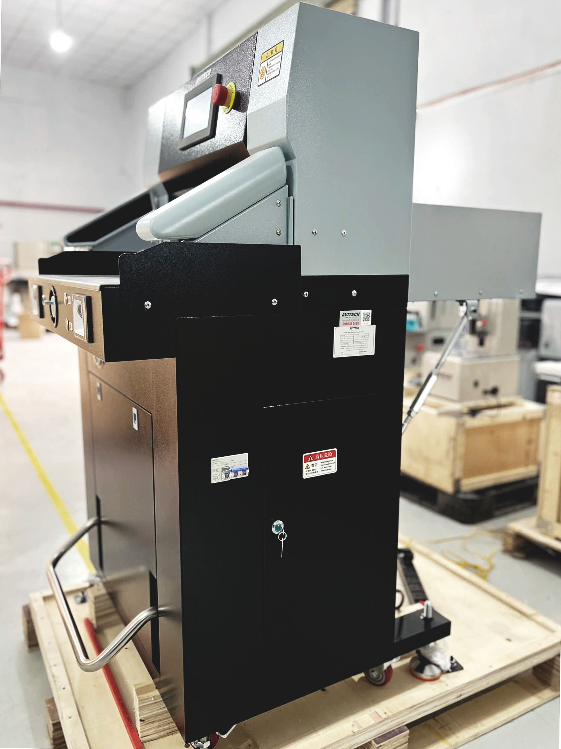 M&aacute;y Cắt X&eacute;n Giấy Khổ 49 AV-490 - Cắt X&eacute;n Thủy Lực